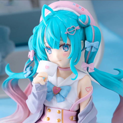 FuRyu 初音未來 戀愛水手服灰色Ver. 景品模型 杯麵座 商品圖近鏡