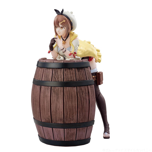 Sega Luminasta 萊莎的鍊金工房 常闇女王與秘密藏身處 萊莎琳·斯托特 景品模型 商品圖左